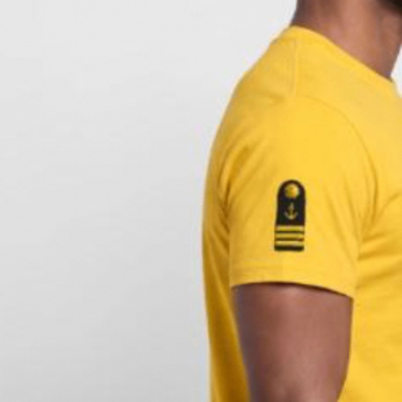 Ärmelklappe am T-Shirt